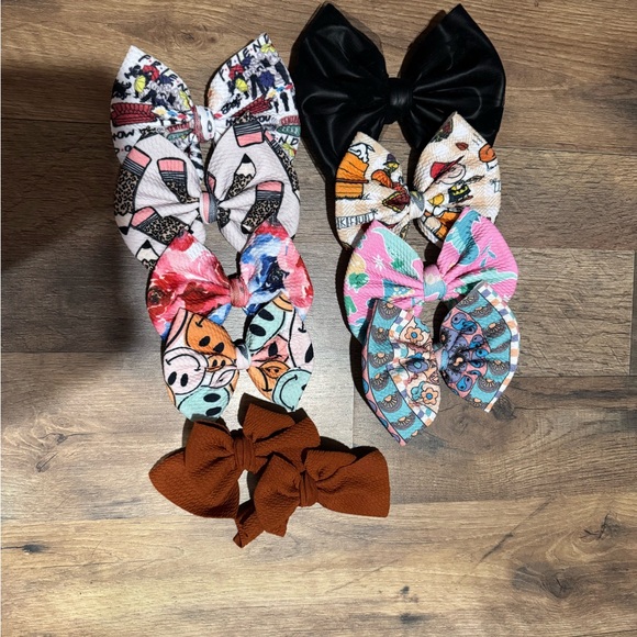 Bows - Picture 3 of 3